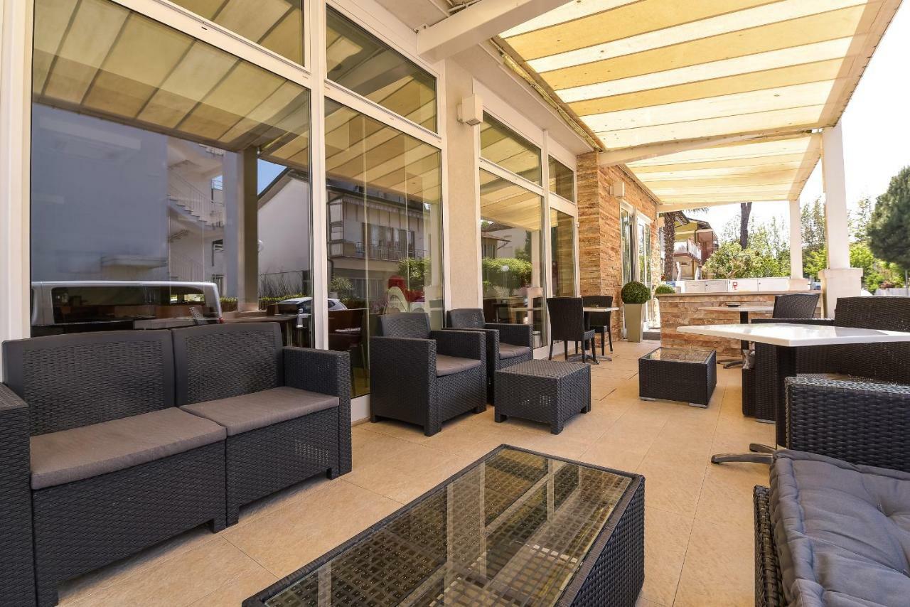 Hotel Diamante Cesenatico Exterior foto